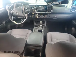 2017 Toyota Tacoma SR5 z VIN 3TMCZ5AN7HM065026, wystawiony jako Copart lot #60438365 z przebiegiem 122 329 mil mil oraz Szkoda całkowita • Salvage title. Historia ofert i sprzedaży dostępna na DreamBid. Obrazek 8.