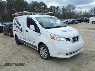 2015 Nissan NV200 SV with VIN 3N6CM0KN4FK693888, listed as a IAAI auction lot 41481395 with 195,214 mi miles. Bid and sale history available at carsss.com. Image 1.