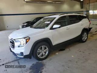 2022 GMC Terrain SLE z VIN 3GKALMEV8NL212599, wystawiony jako Copart lot #56027205 z przebiegiem 47 262 mil mil oraz Szkoda całkowita • Salvage title. Historia ofert i sprzedaży dostępna na DreamBid. Obrazek 1.