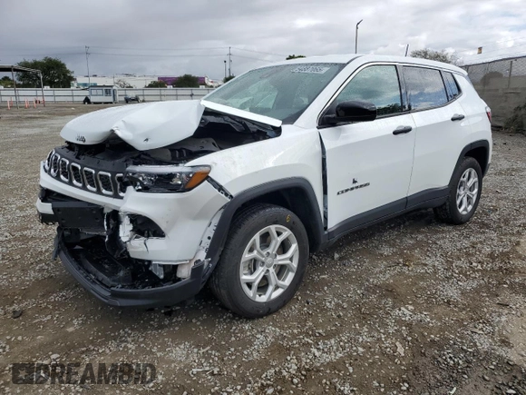 2024 Jeep Compass Sport с VIN 3C4NJDAN3RT125983, выставлен на аукционе Copart как лот 54887065 с пробегом 13 030 миль миль и Списание • Salvage title. История ставок и продаж доступна на DreamBid. Изображение 1.