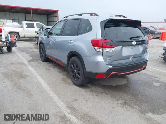 2021 Subaru Forester Sport with VIN JF2SKARC9MH433914, listed as a IAAI auction lot 41905614 with 89,183 mi miles. Bid and sale history available at carsss.com. Image 3.