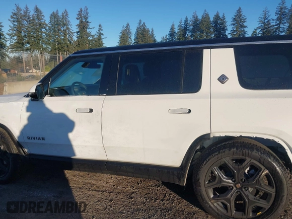 2025 Rivian R1S Adventure z VIN 7PDSGBBA3SN052257, wystawiony jako IAAI lot #41289615 z przebiegiem 2746 mil mil oraz . Historia ofert i sprzedaży dostępna na DreamBid. Obrazek 15.