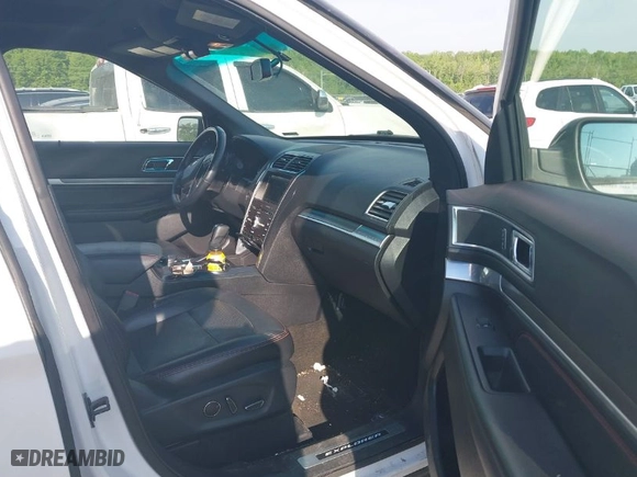 2016 Ford Explorer Sport with VIN 1FM5K8GT0GGB77899, listed as a IAAI auction lot 42076102 with 132,163 mi miles. Bid and sale history available at carsss.com. Image 5.