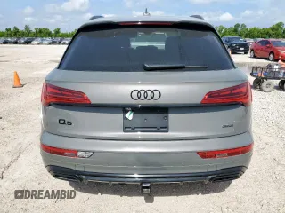 2025 Audi Q5 S line Premium Plus с VIN WA1E2AFY7S2038376, выставлен на аукционе Copart как лот 63291295 с пробегом Не указан миль и Списание • Salvage title. История ставок и продаж доступна на DreamBid. Изображение 6.