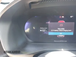2024 Volvo XC40 Plus z VIN YV4ER3XL5R2273804, wystawiony jako IAAI lot #42046244 z przebiegiem 12 694 mil mil oraz . Historia ofert i sprzedaży dostępna na DreamBid. Obrazek 18.