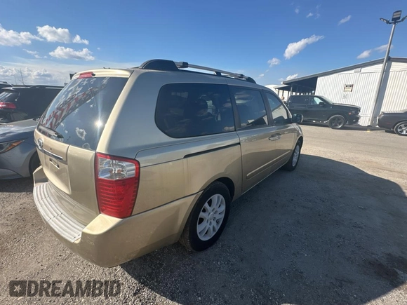 2008 Kia Sedona LX with VIN KNDMB233X86193585, listed as a Copart auction lot 45224365 with 251,187 mi miles and Clean Title. Bid and sale history available at carsss.com. Image 4.