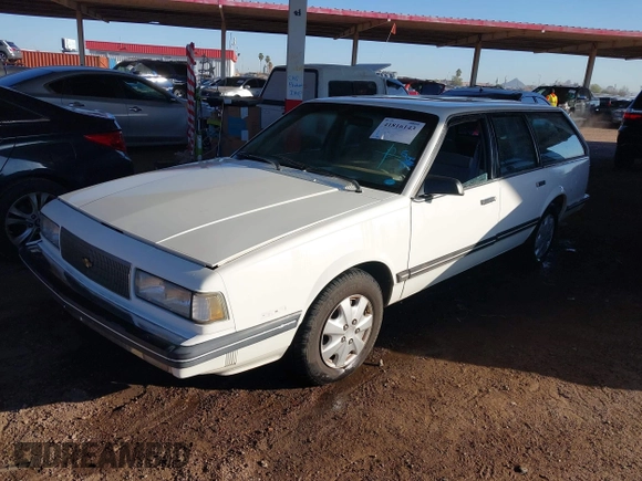 1989 Chevrolet Celebrity z VIN 1G1AW81W1K6142189, wystawiony jako IAAI lot #41816143 z przebiegiem 141 081 mil mil oraz . Historia ofert i sprzedaży dostępna na DreamBid. Obrazek 2.