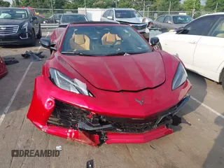 2024 Chevrolet Corvette 2LZ z VIN 1G1YE2D35R5605516, wystawiony jako IAAI lot #42291526 z przebiegiem 2472 mil mil oraz . Historia ofert i sprzedaży dostępna na DreamBid. Obrazek 13.