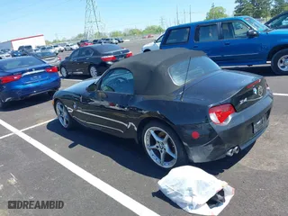 2007 BMW Z4 3.0si with VIN 4USBU53567LX02991, listed as a IAAI auction lot 41990352 with 86,329 mi miles. Bid and sale history available at carsss.com. Image 3.