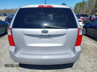 2009 Kia Sedona LX with VIN KNDMB233496315780, listed as a IAAI auction lot 41849241 with 174,224 mi miles. Bid and sale history available at carsss.com. Image 16.