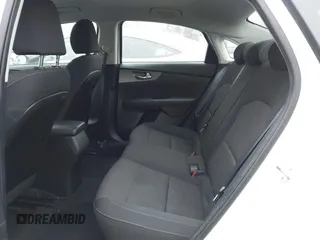 2021 Kia Forte LXS с VIN 3KPF24AD1ME309812, выставлен на аукционе IAAI как лот 42152250 с пробегом 78 471 миль миль и . История ставок и продаж доступна на DreamBid. Изображение 8.