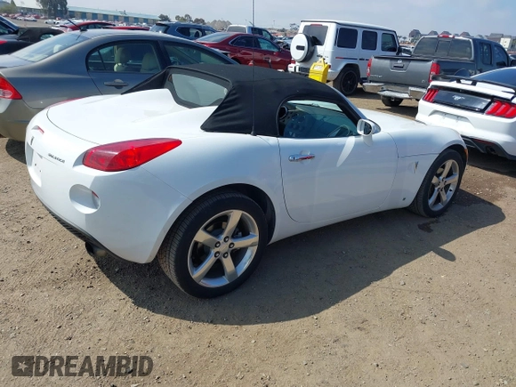 2006 Pontiac Solstice z VIN 1G2MB33B96Y101689, wystawiony jako IAAI lot #41891437 z przebiegiem 108 295 mil mil oraz . Historia ofert i sprzedaży dostępna na DreamBid. Obrazek 4.