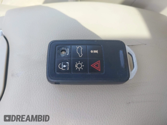 2013 Volvo XC60 T6 with VIN YV4902DZ0D2384896, listed as a IAAI auction lot 42156123 with 148,971 mi miles and . Bid and sale history available at DreamBid. Image 11.
