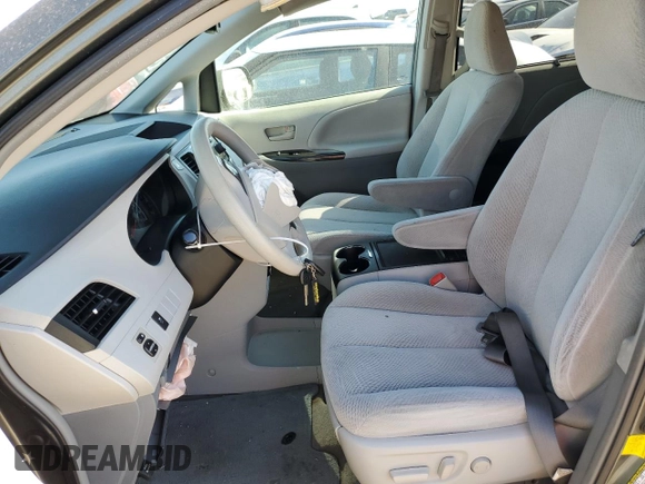 2013 Toyota Sienna LE AAS with VIN 5TDKK3DC1DS351138, listed as a Copart auction lot 46450155 with 130,465 mi miles and Clean Title. Bid and sale history available at DreamBid. Image 7.