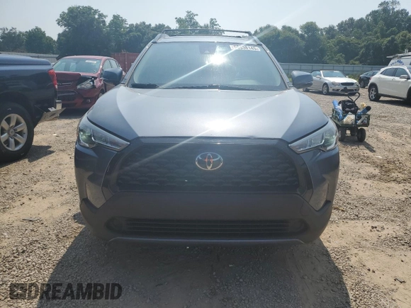 2022 Toyota Corolla Cross LE z VIN 7MUCAAAG7NV020462, wystawiony jako Copart lot #58538145 z przebiegiem 56 595 mil mil oraz Szkoda całkowita • Salvage title. Historia ofert i sprzedaży dostępna na DreamBid. Obrazek 5.