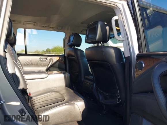 2012 Infiniti QX56 7-passenger with VIN JN8AZ2NFXC9515305, listed as a IAAI auction lot 42031957 with 185,173 mi miles. Bid and sale history available at carsss.com. Image 8.