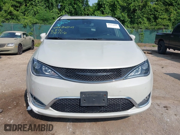 2020 Chrysler Pacifica Launch Edition with VIN 2C4RC3BGXLR267876, listed as a IAAI auction lot 42424841 with 87,586 mi miles and . Bid and sale history available at DreamBid. Image 12.