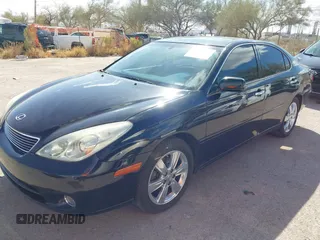 2005 Lexus ES 330 with VIN JTHBA30G255082455, listed as a IAAI auction lot 41796716 with 140,785 mi miles. Bid and sale history available at carsss.com. Image 2.