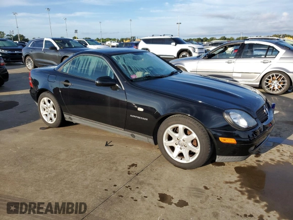 1999 Mercedes-Benz SLK-Class with VIN WDBKK47F6XF107547, listed as a Copart auction lot 73870994 with 0 mi miles and Non Repairable. Bid and sale history available at carsss.com. Image 4.