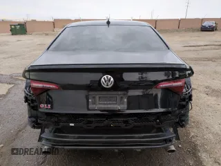 2019 Volkswagen Jetta GLI S z VIN 3VW6T7BU7KM177605, wystawiony jako Copart lot #52334375 z przebiegiem 97 162 mil mil oraz Szkoda całkowita • Salvage title. Historia ofert i sprzedaży dostępna na DreamBid. Obrazek 6.