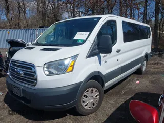 2017 Ford Transit XL z VIN 1FBZX2YM6HKA06914, wystawiony jako IAAI lot #41830142 z przebiegiem 118 387 mil mil oraz . Historia ofert i sprzedaży dostępna na DreamBid. Obrazek 18.
