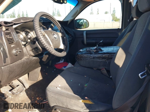 2007 Chevrolet Silverado 1500 LTZ with VIN 2GCEC19J171724891, listed as a IAAI auction lot 41820327 with 184,490 mi miles. Bid and sale history available at carsss.com. Image 5.