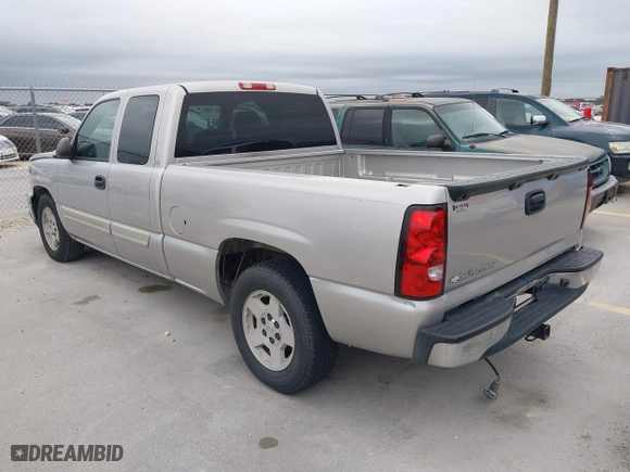 2006 Chevrolet Silverado 1500 LT1 with VIN 2GCEC19V961110690, listed as a IAAI auction lot 41338505 with 262,758 mi miles. Bid and sale history available at carsss.com. Image 3.