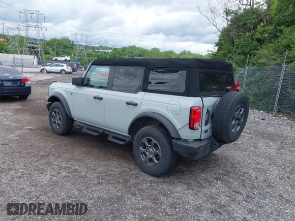 2023 Ford Bronco with VIN 1FMEE5BP2PLB15668, listed as a IAAI auction lot 42342195 with 46,060 mi miles and . Bid and sale history available at DreamBid. Image 3.