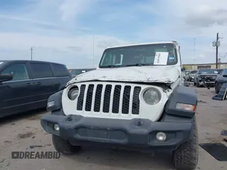 2020 Jeep Gladiator Sport S with VIN 1C6HJTAG9LL161535, listed as a IAAI auction lot 42053904 with 104,260 mi miles and . Bid and sale history available at DreamBid. Image 6.