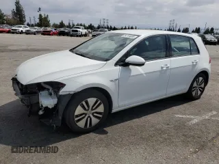 2019 Volkswagen Golf SEL Premium z VIN WVWPR7AU6KW913862, wystawiony jako Copart lot #54744685 z przebiegiem 21 610 mil mil oraz Szkoda całkowita • Salvage title. Historia ofert i sprzedaży dostępna na DreamBid. Obrazek 1.
