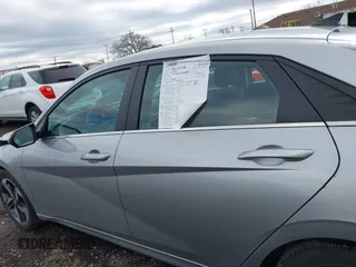 2022 Hyundai Elantra SEL z VIN 5NPLN4AG9NH078241, wystawiony jako IAAI lot #41864349 z przebiegiem 41 860 mil mil oraz . Historia ofert i sprzedaży dostępna na DreamBid. Obrazek 14.
