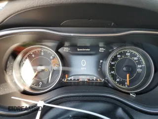 2019 Jeep Cherokee Limited with VIN 1C4PJLDB0KD487933, listed as a Copart auction lot 52788155 with 125,083 mi miles and Salvage title. Bid and sale history available at DreamBid. Image 9.
