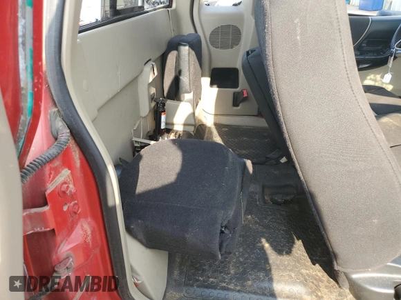 2005 Ford Ranger XLT с VIN 1FTYR44UX5PA43031, выставлен на аукционе Copart как лот 60223735 с пробегом Не указан миль и Списание • Salvage title. История ставок и продаж доступна на DreamBid. Изображение 10.