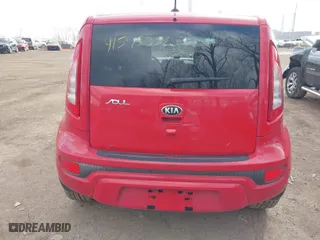 2013 Kia Soul + with VIN KNDJT2A6XD7508063, listed as a IAAI auction lot 41575338 with 91,319 mi miles. Bid and sale history available at carsss.com. Image 16.