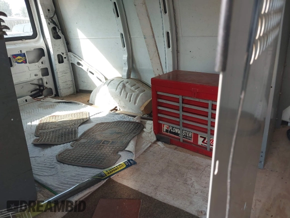 2006 Chevrolet Express Cargo с VIN 1GCFG15X961216031, выставлен на аукционе IAAI как лот 42403429 с пробегом 172 462 миль миль и . История ставок и продаж доступна на DreamBid. Изображение 8.