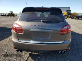 2012 Porsche Cayenne S z VIN WP1AB2A29CLA43084, wystawiony jako Copart lot #53424175 z przebiegiem Nie podano mil oraz Szkody całkowita. Historia ofert i sprzedaży dostępna na DreamBid. Obrazek 6.