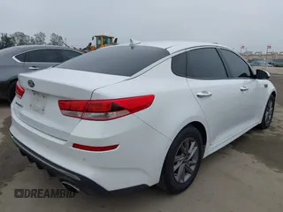 2020 Kia Optima LX z VIN 5XXGT4L3XLG422203, wystawiony jako IAAI lot #42290010 z przebiegiem 38 284 mil mil oraz . Historia ofert i sprzedaży dostępna na DreamBid. Obrazek 4.