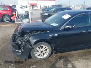 2016 Kia Optima LX with VIN 5XXGT4L35GG039310, listed as a IAAI auction lot 41910960 with 91,662 mi miles. Bid and sale history available at carsss.com. Image 17.