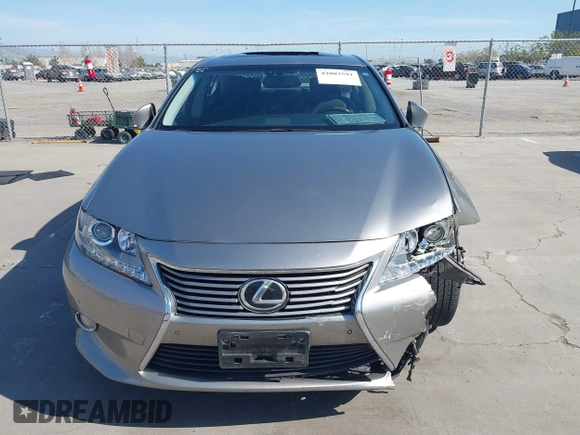 2015 Lexus ES with VIN JTHBK1GG3F2196961, listed as a IAAI auction lot 42003591 with 82,580 mi miles. Bid and sale history available at carsss.com. Image 12.