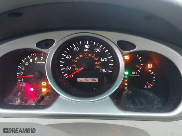 2004 Toyota Highlander with VIN JTEDP21A540007401, listed as a IAAI auction lot 41701595 with 268,302 mi miles. Bid and sale history available at carsss.com. Image 7.