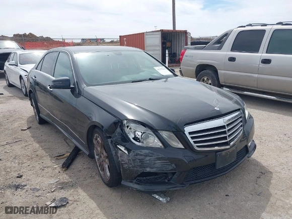 2013 Mercedes-Benz E-Class E 350 Luxury with VIN WDDHF5KBXDA662302, listed as a IAAI auction lot 41797633 with 153,644 mi miles. Bid and sale history available at carsss.com. Image 1.