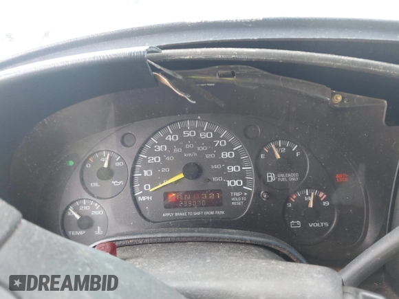 1998 GMC Safari Cargo with VIN 1GTDM19W5WB533168, listed as a IAAI auction lot 41402938 with 239,070 mi miles. Bid and sale history available at carsss.com. Image 7.