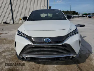 2024 Toyota Venza LE with VIN JTEAAAAH4RJ181828, listed as a Copart auction lot 73568204 with 5,977 mi miles and Salvage Title. Bid and sale history available at carsss.com. Image 5.