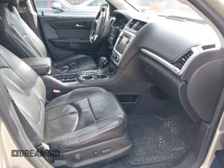 2014 GMC Acadia SLT z VIN 1GKKVRKD2EJ165066, wystawiony jako IAAI lot #41629615 z przebiegiem 193 811 mil mil oraz . Historia ofert i sprzedaży dostępna na DreamBid. Obrazek 5.