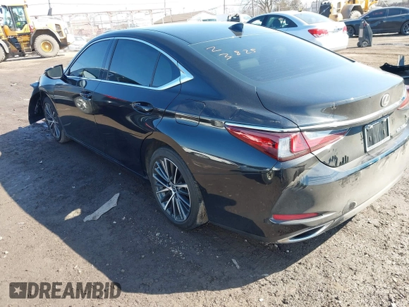 2024 Lexus ES 350 z VIN 58ADZ1B11RU182353, wystawiony jako IAAI lot #41767604 z przebiegiem 20 825 mil mil oraz . Historia ofert i sprzedaży dostępna na DreamBid. Obrazek 3.