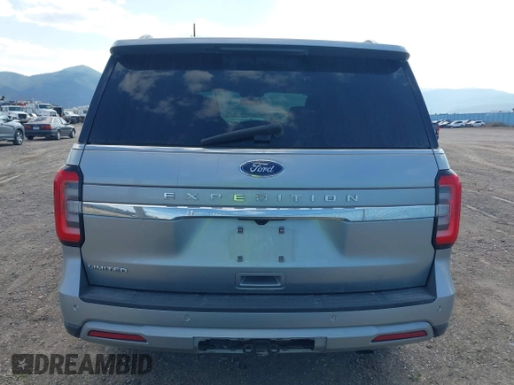 2024 Ford Expedition Limited z VIN 1FMJU2A82REA47518, wystawiony jako IAAI lot #42722089 z przebiegiem 50 101 mil mil oraz . Historia ofert i sprzedaży dostępna na DreamBid. Obrazek 17.