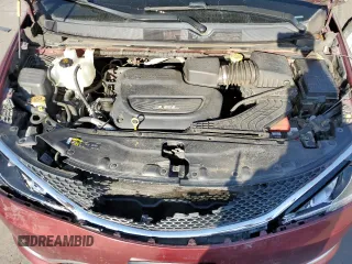 2018 Chrysler Pacifica Limited z VIN 2C4RC1GG1JR252550, wystawiony jako Copart lot #76137964 z przebiegiem 184 072 mil mil oraz Szkoda całkowita • Salvage title. Historia ofert i sprzedaży dostępna na DreamBid. Obrazek 12.