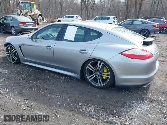 2012 Porsche Panamera с VIN WP0AA2A74CL016133, выставлен на аукционе IAAI как лот 41753535 с пробегом 84 569 миль миль и . История ставок и продаж доступна на DreamBid. Изображение 3.