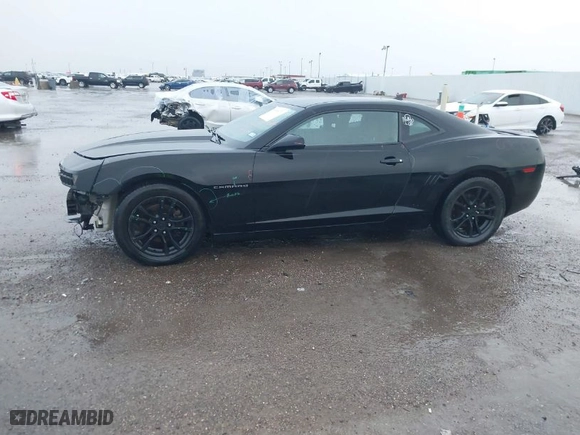 2013 Chevrolet Camaro LT with VIN 2G1FB1E30D9187189, listed as a IAAI auction lot 41466271 with NaN miles. Bid and sale history available at carsss.com. Image 15.