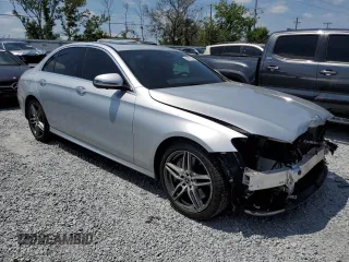 2019 Mercedes-Benz E 300 with VIN WDDZF4JB6KA526567, listed as a Copart auction lot 54057835 with 86,585 mi miles and Salvage Title. Bid and sale history available at DreamBid. Image 4.
